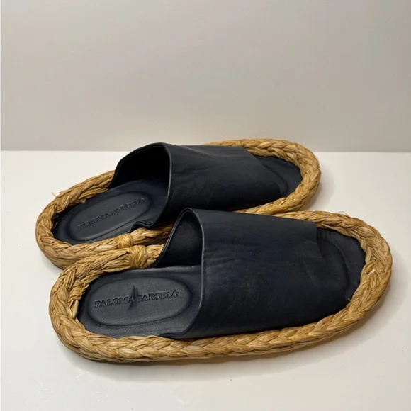 Paloma Barcelo Women’s Kaie Navy Napa Leather Slides. Size 37 EU/ 6.5 US - Picture 3 of 8